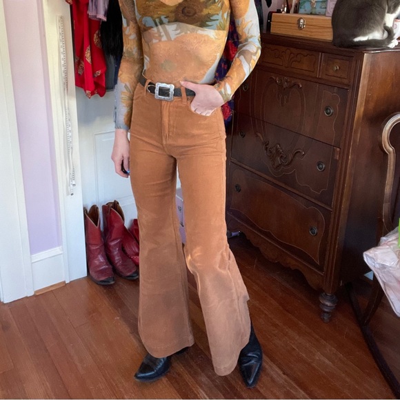 Rolla’s Eastcoast High Rise Flare Corduroy Jeans - Picture 5 of 12